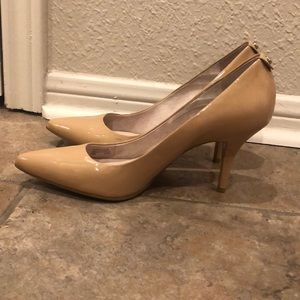 Michael kors nude heels